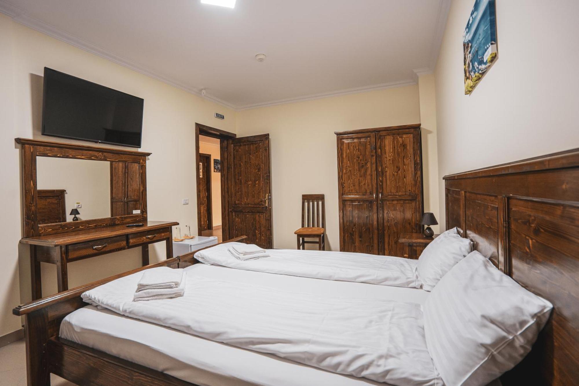 Hotel Rabbit Bran Моєчу-де-Жос Екстер'єр фото