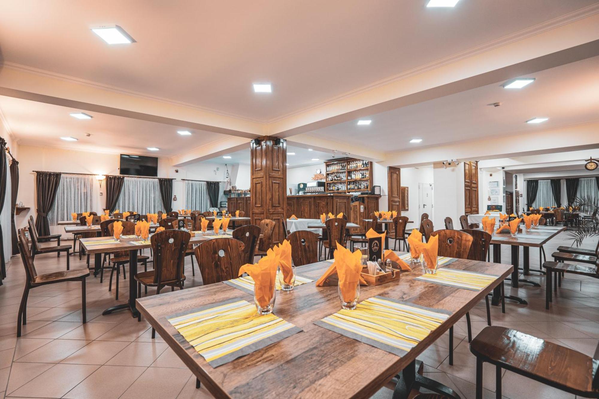Hotel Rabbit Bran Моєчу-де-Жос Екстер'єр фото